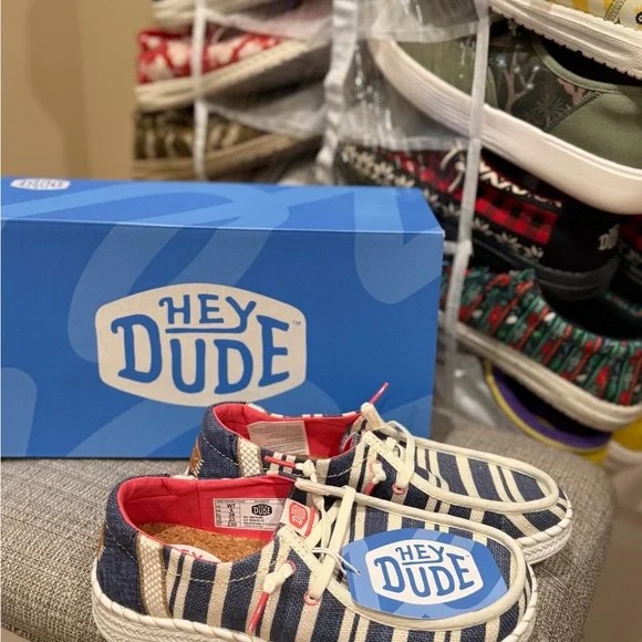 Hey Dude Women’s  Striped Blue Shoes - Picture 2 of 4